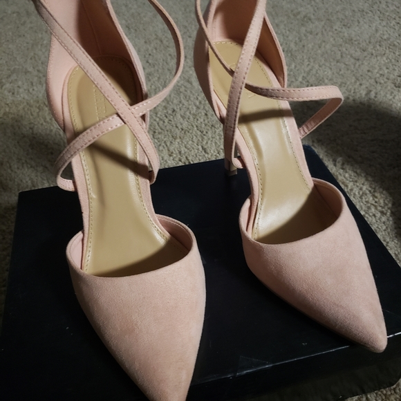 Pink heels - Picture 4 of 4